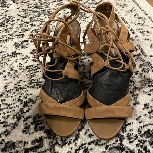 Sam Edelman tie up heel